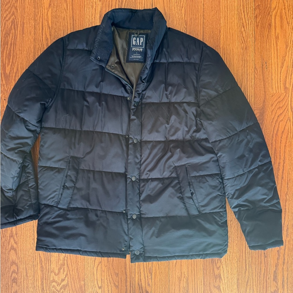 Men’s Black Gap Upcycled Puffer Coat, Large. Excellent condition!